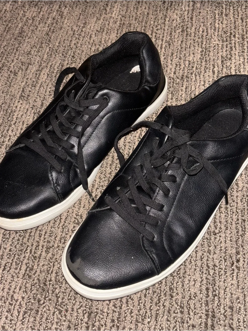 Perry Ellis Portfolio Black Leather Low-Top Sneakers with White Sole